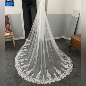 Cathedral length Ivory Veil